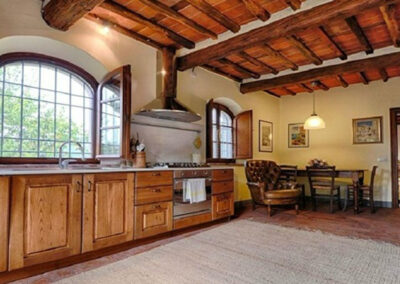 Villa with 2 apartments nearby Lucca