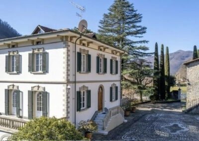 Art Nouveau villa near by Lucca