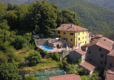Beautiful villa in Limano