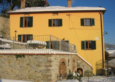 Beautiful villa in Limano