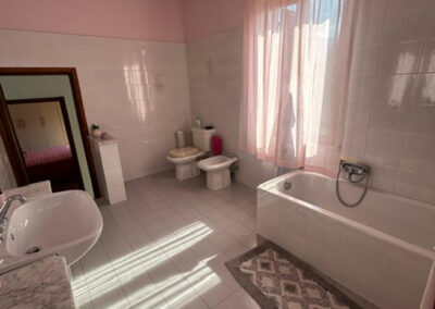 Detached house in Barga