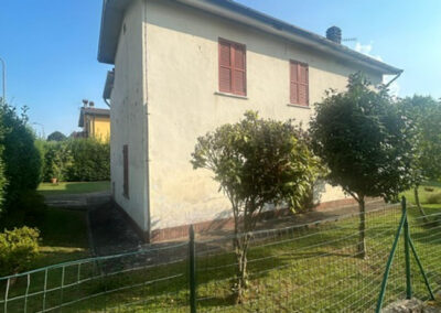 Detached house in Barga