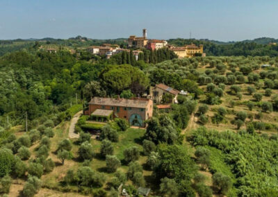 Farmhouse in the Pisa hills