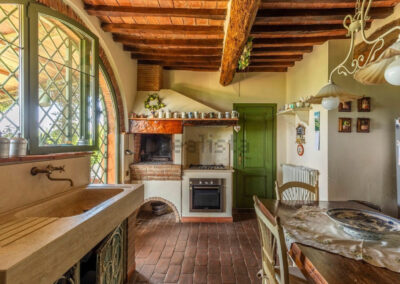 Farmhouse in the Pisa hills
