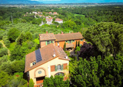 Farmhouse in the Pisa hills