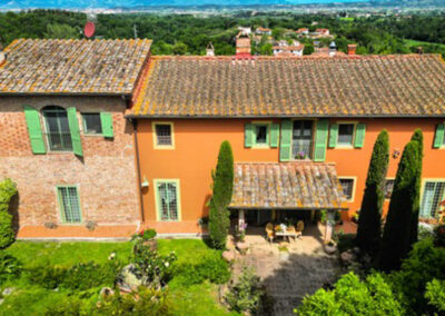 Farmhouse in the Pisa hills