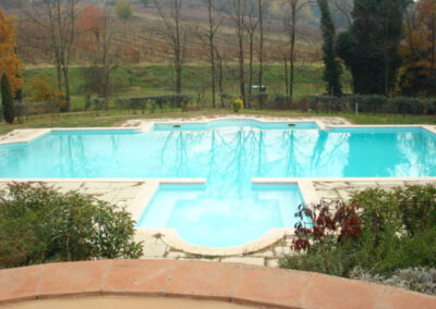 Farmhouse lucca hills with vineyard