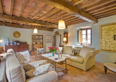 Farmhouse with guesthouse lucca