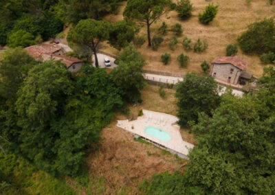 Farmhouse with guesthouse lucca