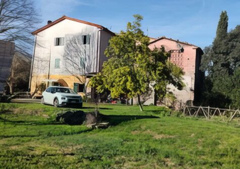 Rustico castelvecchio di compito vlakbij lucca