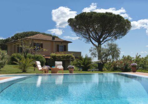Sea view villa Massarosa