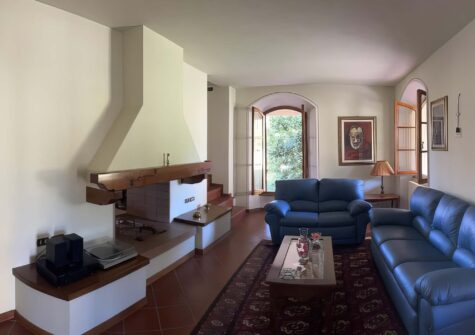 Villa with 2 other annexes Barga Lucca