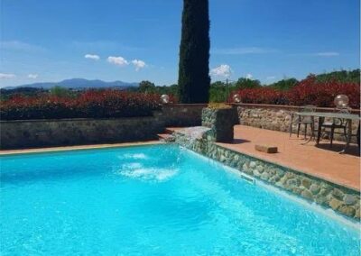 Tuscan farmhouse with guesthouse