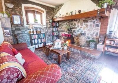 Tuscan farmhouse with guesthouse