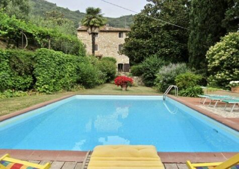 Farmhouse lucca with view