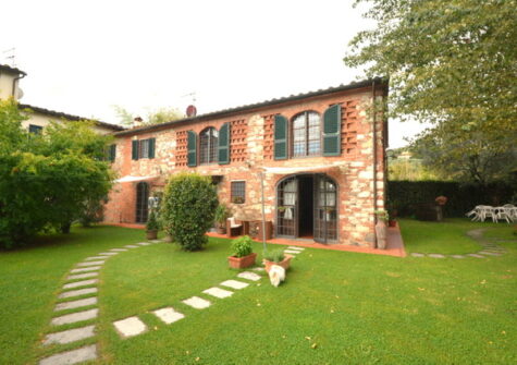 Rustic home near the city of Lucca