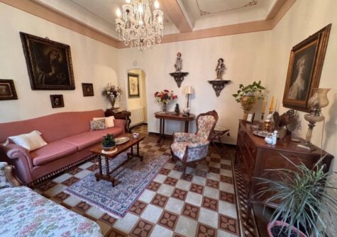 Bright apartment historic center  of Lucca