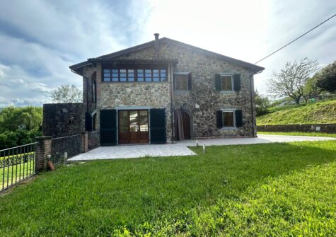 Rustico un Barga totally Renovated