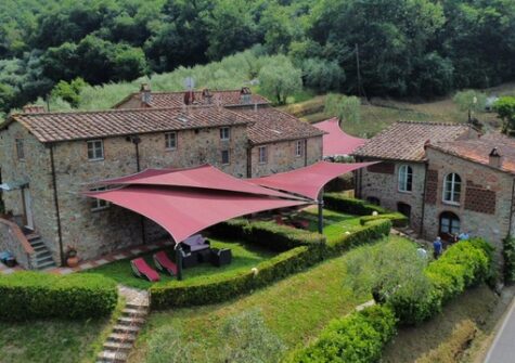 Tuscan gem with 4 homes pool olive grove 10 minutes from Lucca