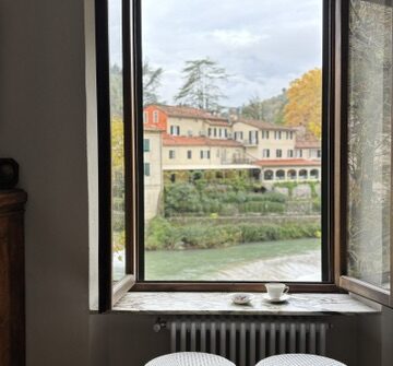 Elegant Riverside Apartment in Historic Bagni di Lucca, Tuscany 🇮🇹
