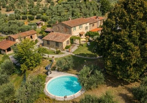 AUTHENTIC TUSCAN STONE HAMLET WITH PANORAMIC VIEWS